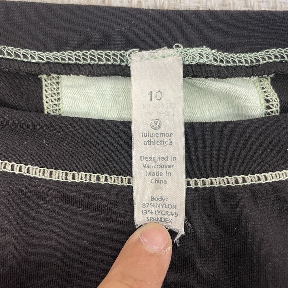 Lululemon Womens 10 Long Sleeve Top Ruffled Shoulder Seam Colorblock Green Black - Picture 6 of 8